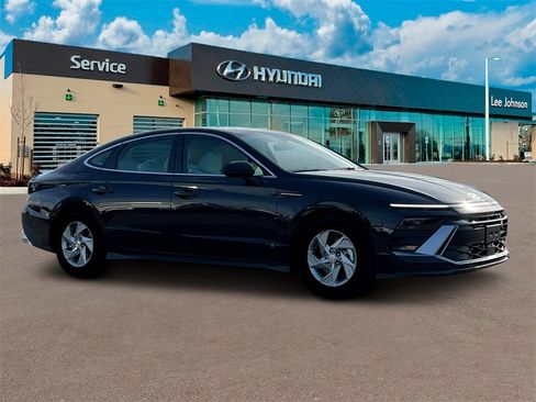 New 2025 Hyundai Sonata SE image 10