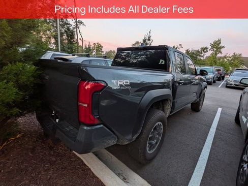 Certified 2025 Toyota Tacoma TRD Off-Road AWD/4WD image 6