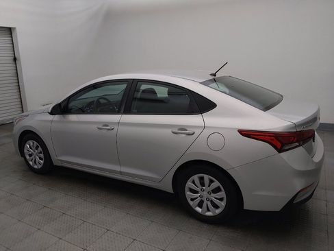 Used 2022 Hyundai Accent SE FWD image 3