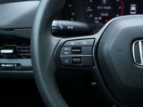 Used 2023 Honda Accord EX image 22