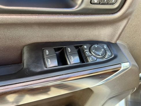 Used 2020 GMC Sierra 2500 SLT w/ Driver Alert Package I image 31