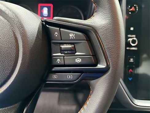 Certified 2025 Subaru Crosstrek 2.5i Limited w/ Popular Package #4A image 17