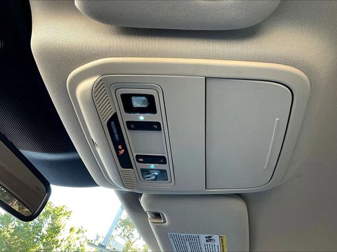 Used 2020 Ford Explorer Limited w/ Class III Trailer Tow Package image 31