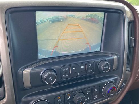 Used 2016 Chevrolet Silverado 2500 High Country w/ High Country Premium Package AWD/4WD image 11