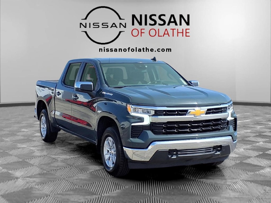 Used 2025 Chevrolet Silverado 1500 LT AWD/4WD image 28