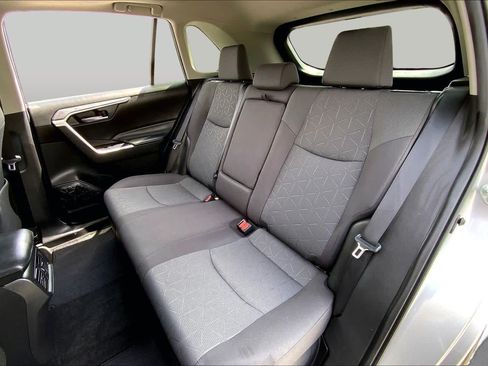 Used 2022 Toyota RAV4 XLE w/ Convenience Package AWD/4WD image 20