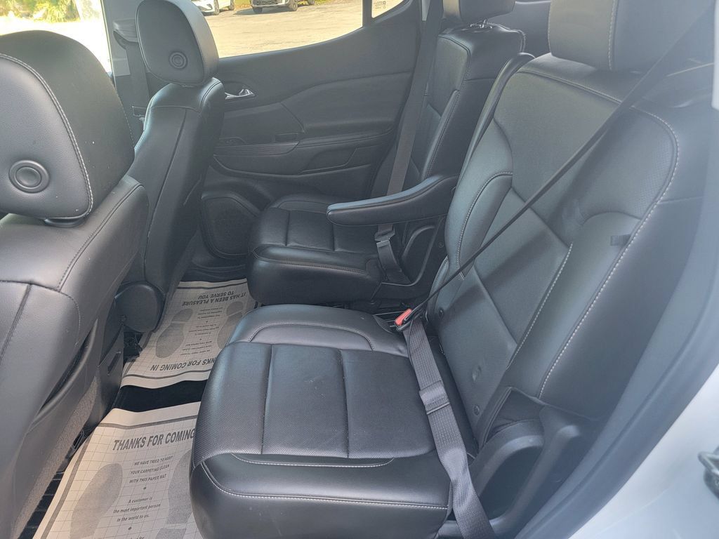 Used 2021 GMC Acadia SLT FWD image 19