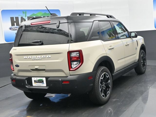 Used 2025 Ford Bronco Sport Outer Banks AWD/4WD image 5