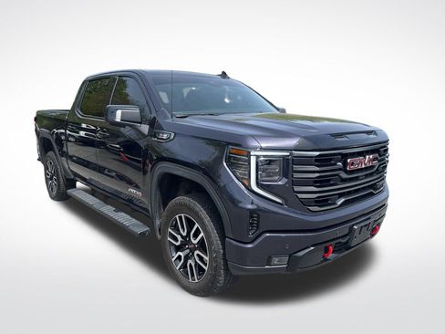 Used 2025 GMC Sierra 1500 AT4 w/ AT4 Premium Package AWD/4WD image 9