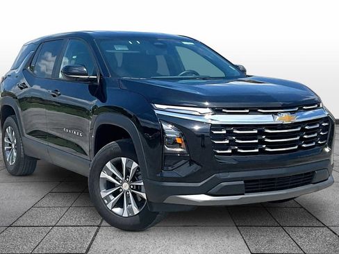Used 2026 Chevrolet Equinox LT FWD image 2