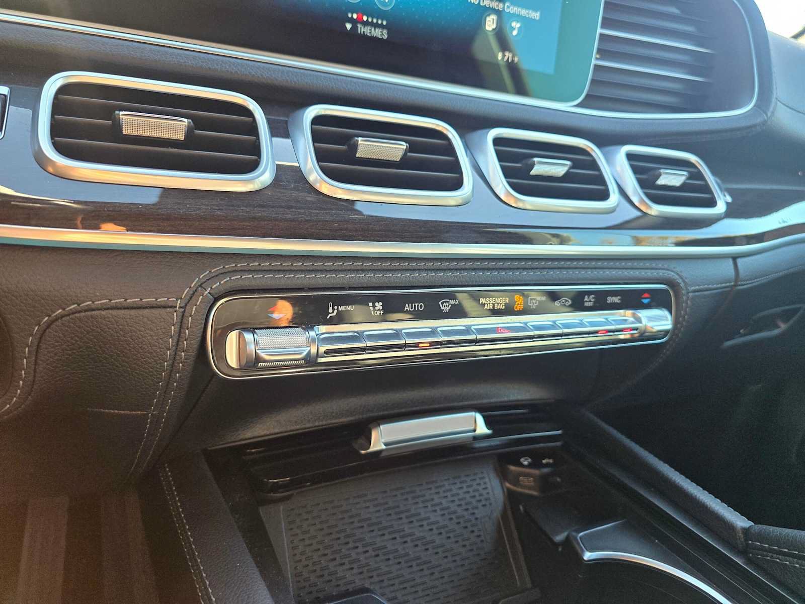 Used 2021 Mercedes-Benz GLE 450 4MATIC image 29