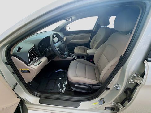 Used 2018 Hyundai Elantra SEL image 16