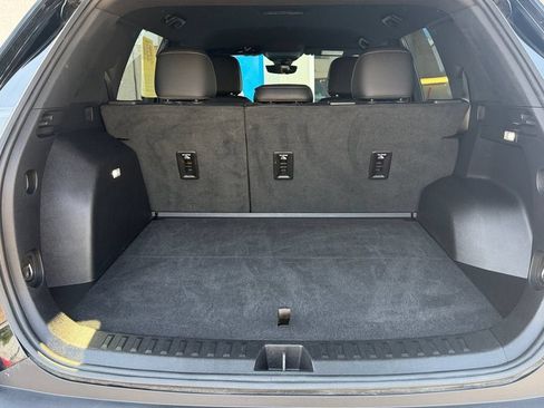Used 2025 Chevrolet Equinox LT w/ Convenience Package II AWD/4WD image 17