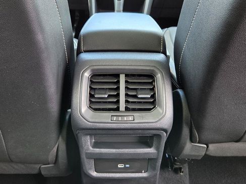 Certified 2023 Volkswagen Taos SE w/ Panoramic Sunroof Package FWD image 58