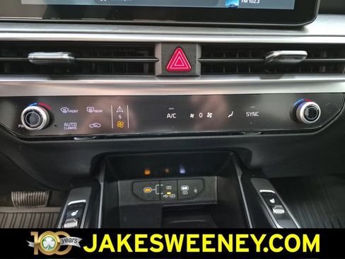 Used 2025 Kia Sorento X-Line EX AWD/4WD image 24