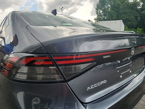 Used 2024 Honda Accord EX image 10