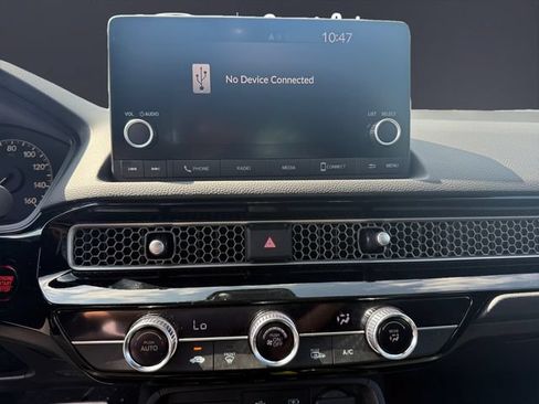 Used 2025 Honda Civic Sport image 11