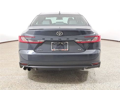Used 2025 Toyota Camry SE image 6