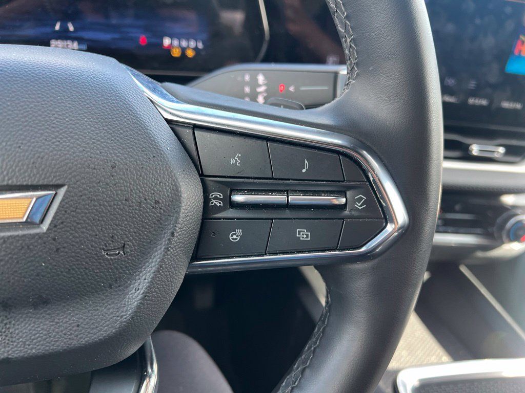 Used 2026 Chevrolet Equinox LT FWD image 14
