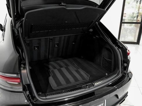 Used 2020 Porsche Macan S image 52