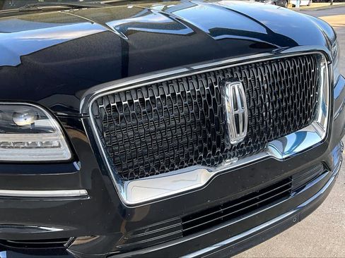 Used 2021 Lincoln Navigator Reserve image 29