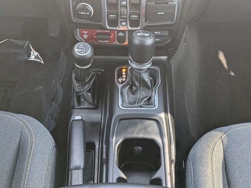 Used 2026 Jeep Wrangler Unlimited Sport AWD/4WD image 18