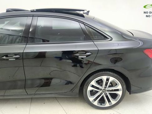 Used 2025 Audi A3 2.0T Premium Plus w/ Premium Plus Package AWD/4WD image 11