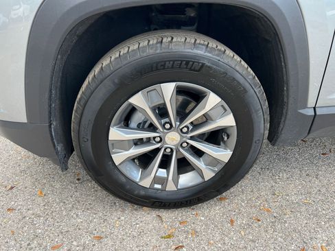 Used 2025 Chevrolet Equinox LT image 25