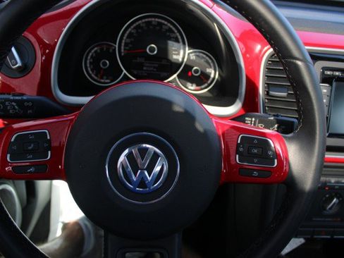 Used 2013 Volkswagen Beetle 2.5 FWD image 10