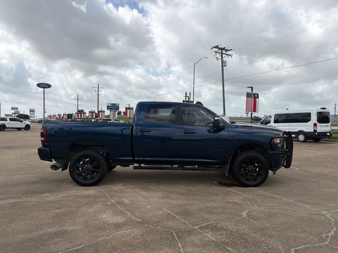 Used 2024 RAM 2500 Big Horn w/ Night Edition AWD/4WD image 8