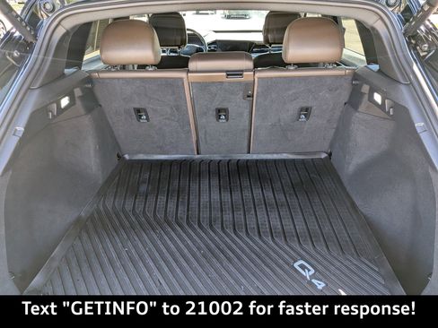 Used 2023 Audi Q4 e-tron Prestige image 16