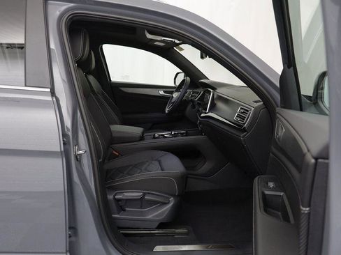 New 2026 Volkswagen Atlas Cross Sport SE image 18