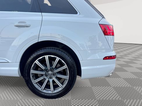 Used 2017 Audi Q7 3.0T Premium Plus AWD/4WD image 29