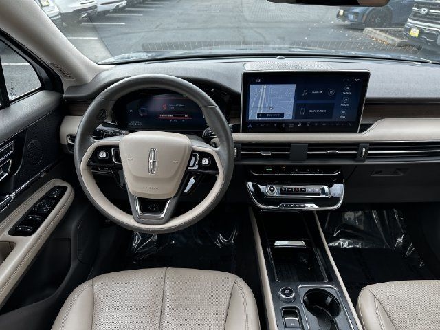 Certified 2023 Lincoln Corsair Reserve w/ Equipment Group 201A AWD/4WD image 13