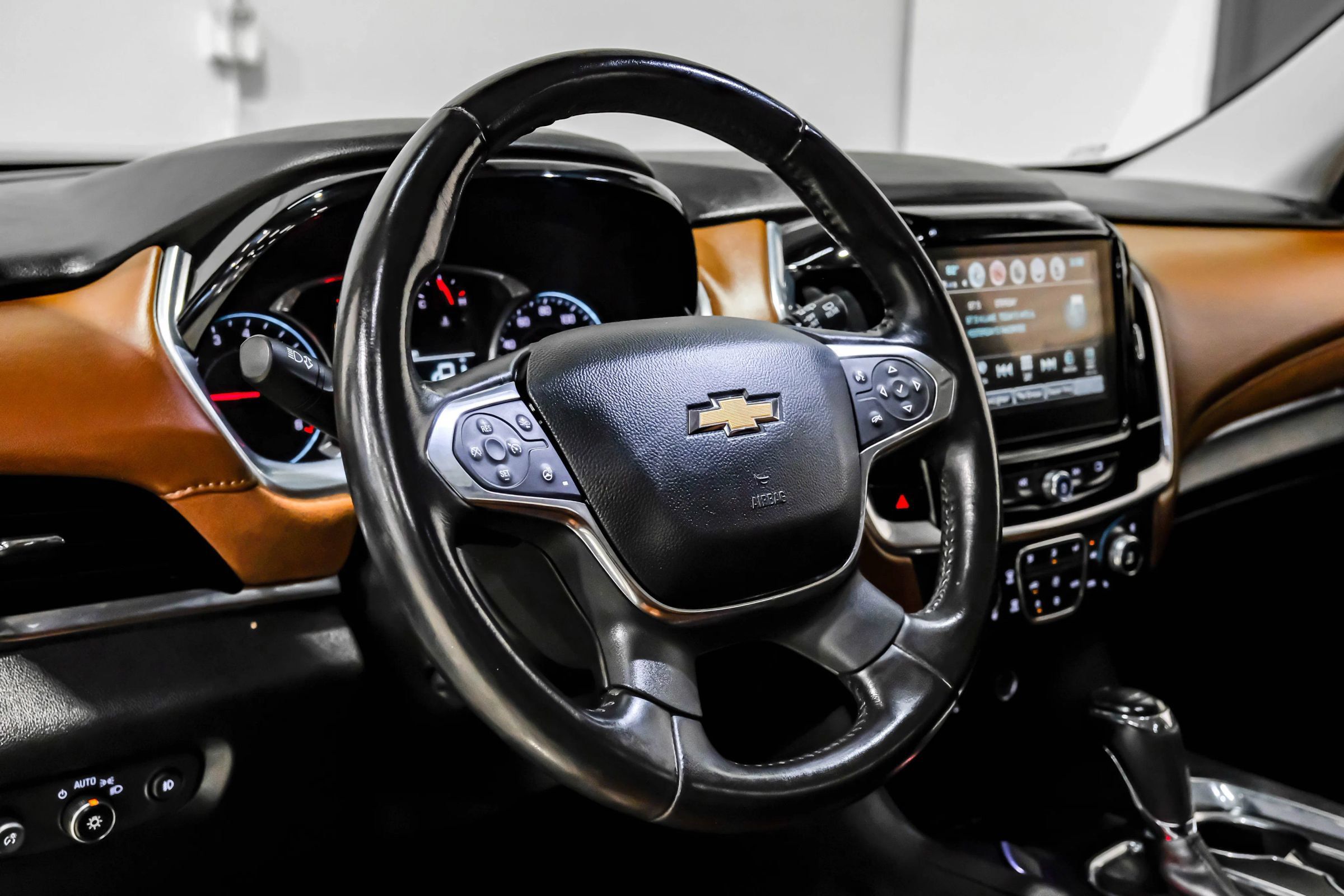 Used 2019 Chevrolet Traverse High Country w/ LPO, Floor Liner Package AWD/4WD image 22