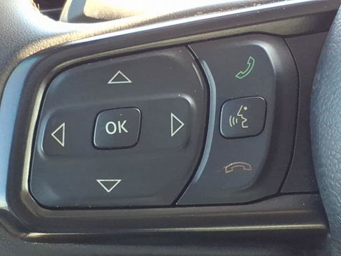 Used 2024 Jeep Wrangler Willys image 12