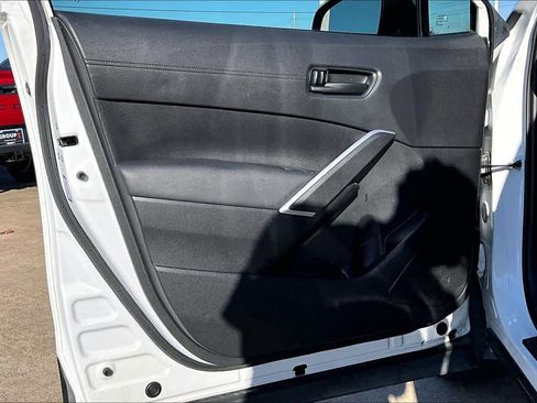 Used 2023 Toyota Corolla Cross LE image 20