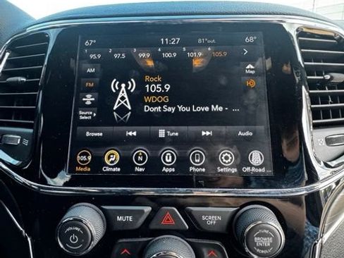 Used 2021 Jeep Grand Cherokee Limited w/ Premium Lighting Group AWD/4WD image 18