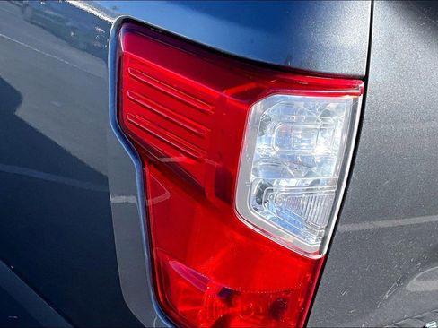 Used 2020 Nissan Titan SV w/ SV Convenience Package image 29