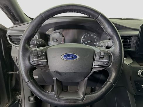 Used 2020 Ford Explorer XLT w/ Equipment Group 202A image 12