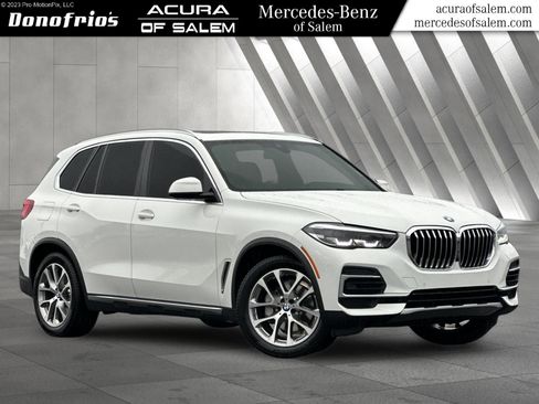 Used 2022 BMW X5 xDrive40i w/ Climate Comfort Package image 1