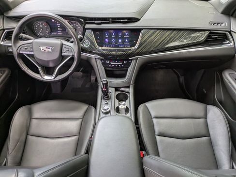 Used 2021 Cadillac XT6 Premium Luxury FWD image 18