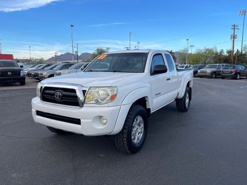 Used 2007 Toyota Tacoma PreRunner RWD image 1