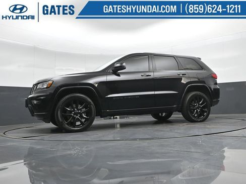 Used 2021 Jeep Grand Cherokee Laredo X AWD/4WD image 44
