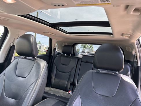 Used 2019 Ford Edge Titanium w/ Equipment Group 301A AWD/4WD image 14