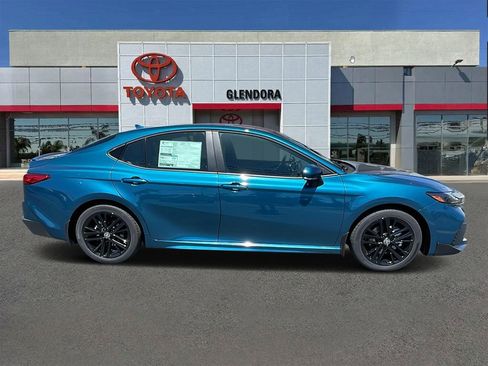 New 2026 Toyota Camry SE FWD image 2