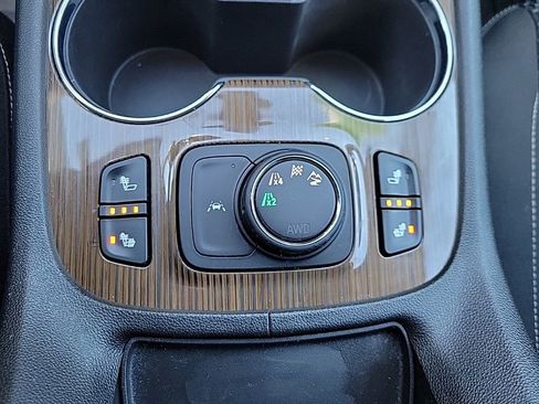 Used 2023 GMC Acadia SLE w/ Driver Convenience Package image 20