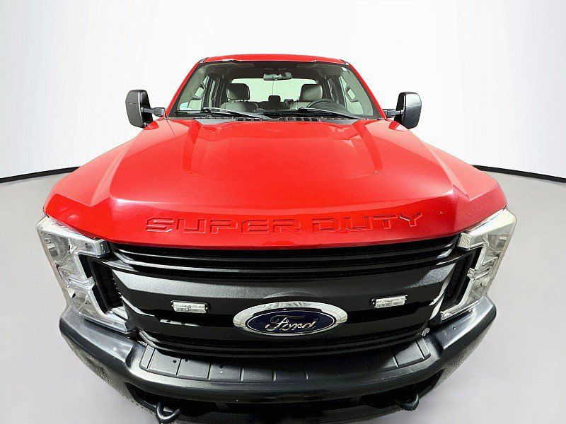 Used 2017 Ford F250 XL AWD/4WD image 2