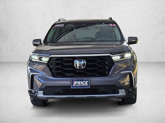 Used 2024 Honda Pilot Touring image 2