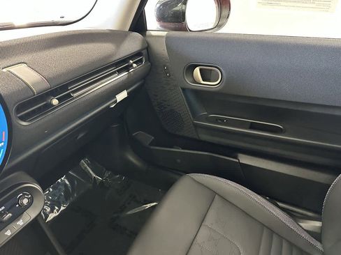 Certified 2025 MINI Cooper 2-Door Hardtop image 23